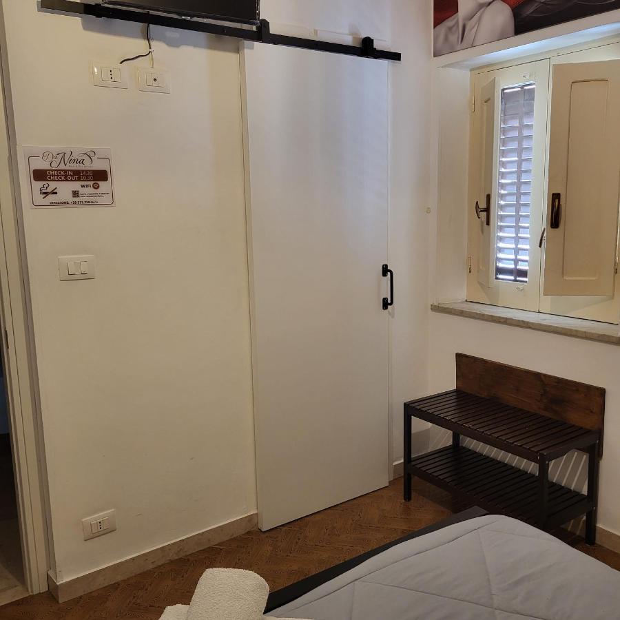 "Da Nina" Hotel Lascari Bagian luar foto